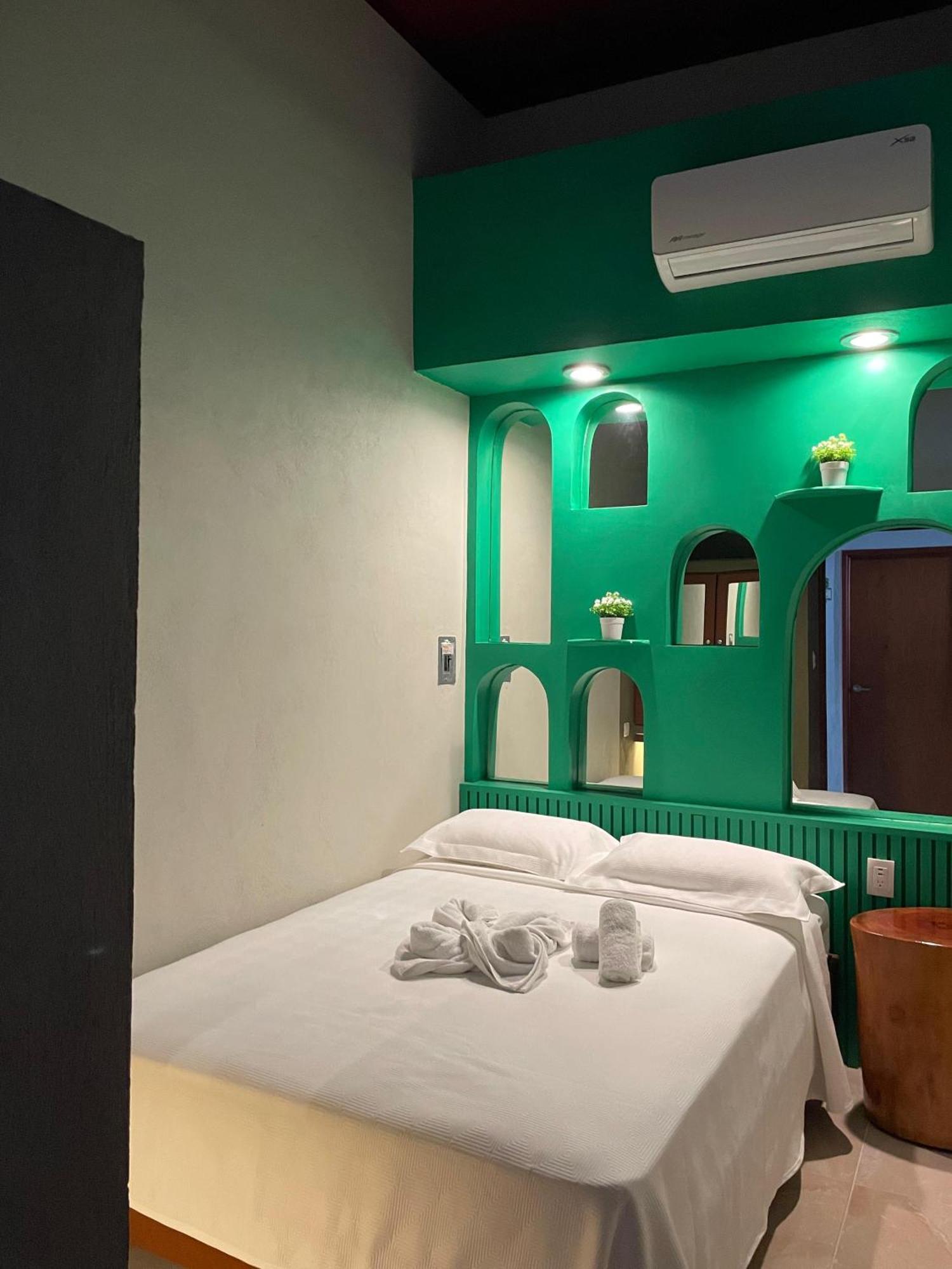 ואיאדוליד Hostal Poquito A Poquito מראה חיצוני תמונה