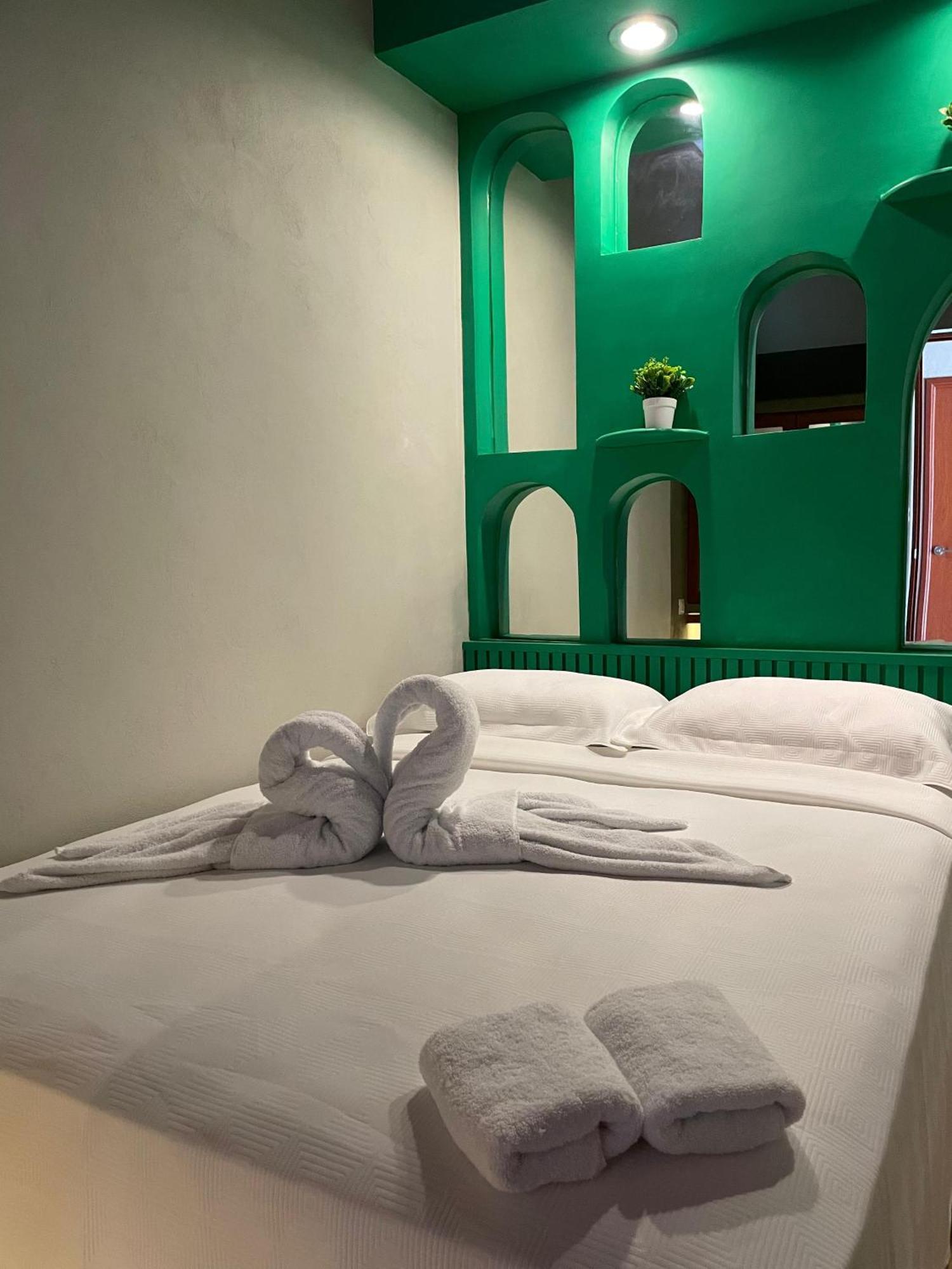 ואיאדוליד Hostal Poquito A Poquito מראה חיצוני תמונה