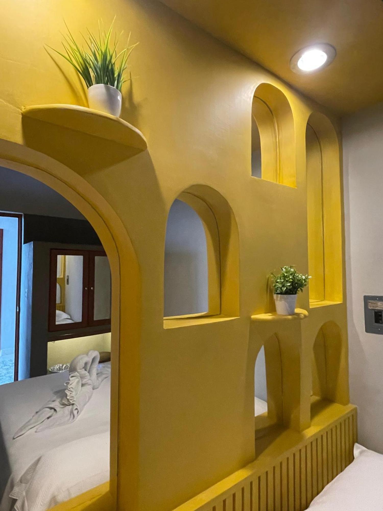 ואיאדוליד Hostal Poquito A Poquito מראה חיצוני תמונה
