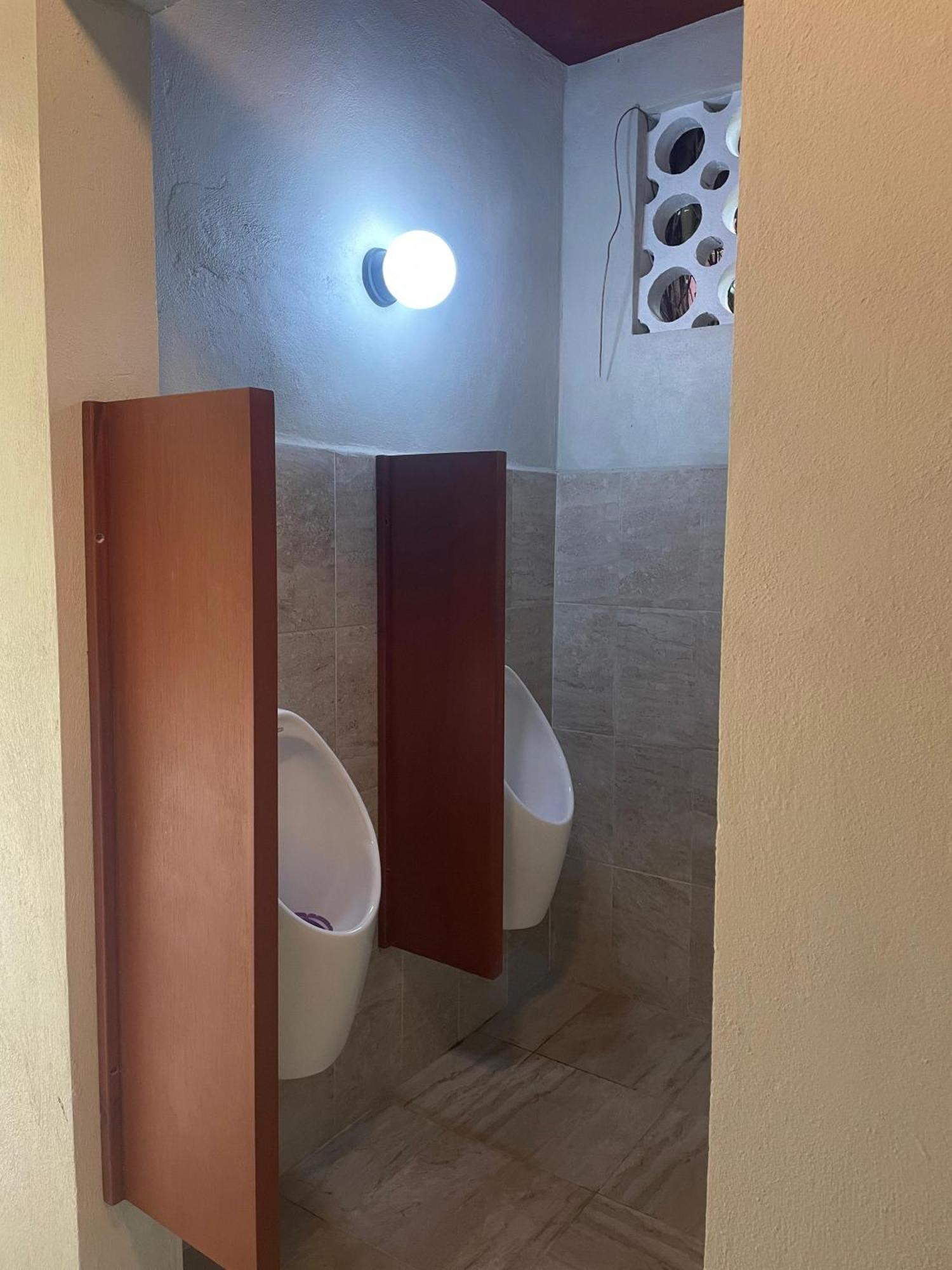 ואיאדוליד Hostal Poquito A Poquito מראה חיצוני תמונה